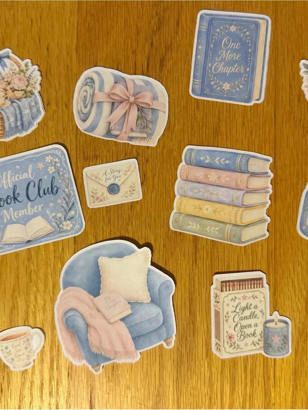 Bookish Blue & Cream Reading DIY Kindle Insert - Handmade
